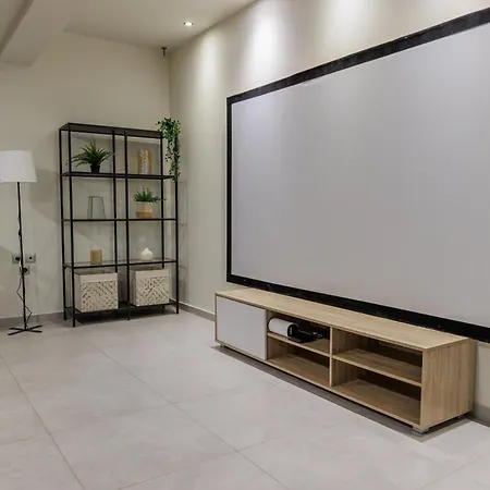 Lumelia Mansion Your Sunny Garden Apartment