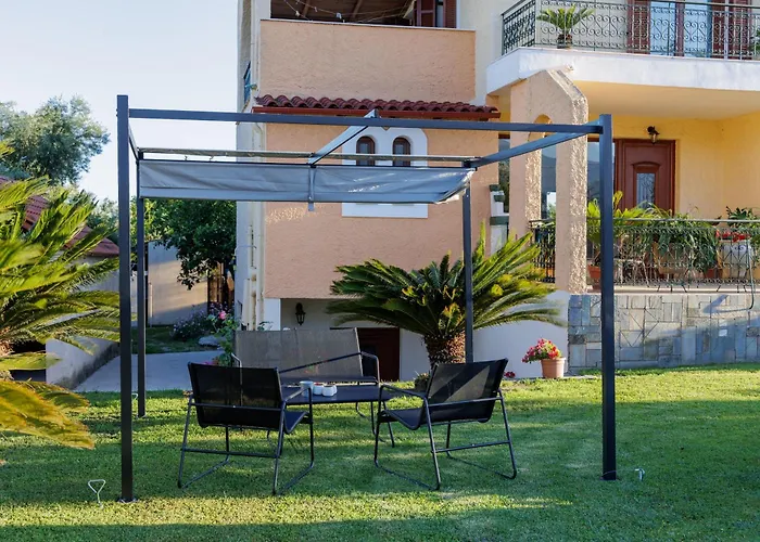 Lumelia Mansion Your Sunny Garden Каламата