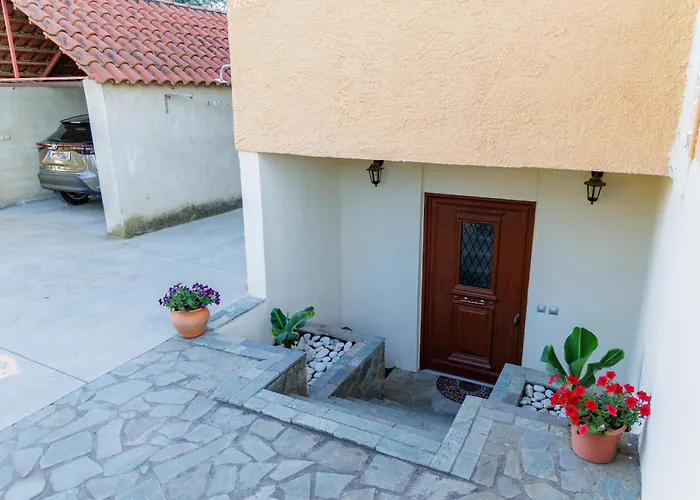 Lumelia Mansion Your Sunny Garden Каламата