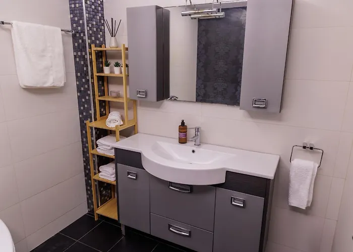 Апартаменты Lumelia Mansion Your Sunny Garden *